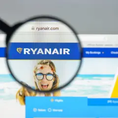 Szukasz okazji? Sprawdź, kiedy są najtańsze bilety lotnicze Ryanair na wakacje marzeń.