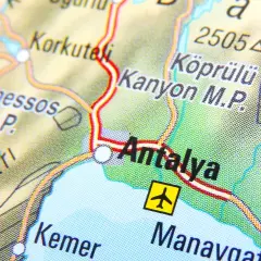 Ile trwa lot z Poznania do Turcji Antalya? Odkryj zaskakujące fakty