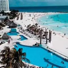 Ile trwa lot do Cancun? Sprawdź, co wpływa na czas podróży