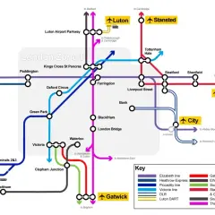 Mapa pokazuje, ile jest lotnisk w Londynie: Heathrow, Gatwick, Stansted, Luton, Southend i City.