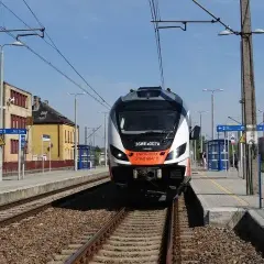 Jak dojechać do Sandomierza pociągiem? Sprawdź połączenia i ceny