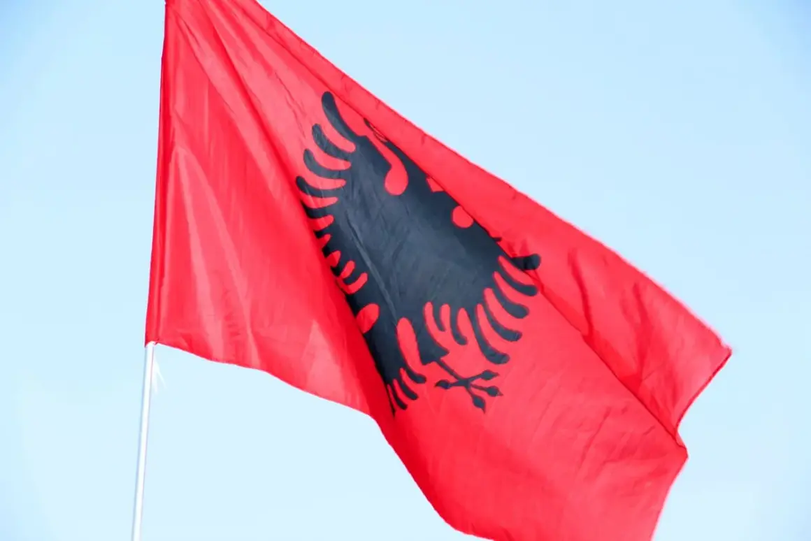 Ile trwa lot z Warszawy do Tirany? Zaskakujące fakty o czasie przelotu