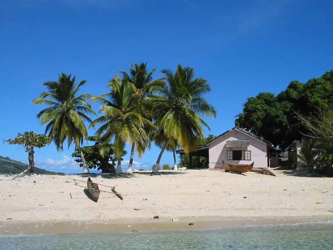 Ile trwa lot z Polski na Madagaskar? Poznaj czas przelotu i trasy