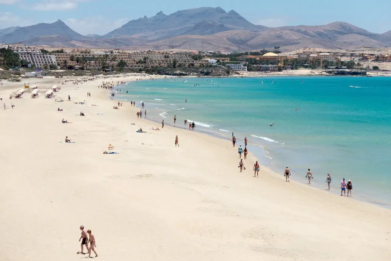 Zdjęcie Najcieplejsza wyspa kanaryjska w grudniu – Fuerteventura czy inne?