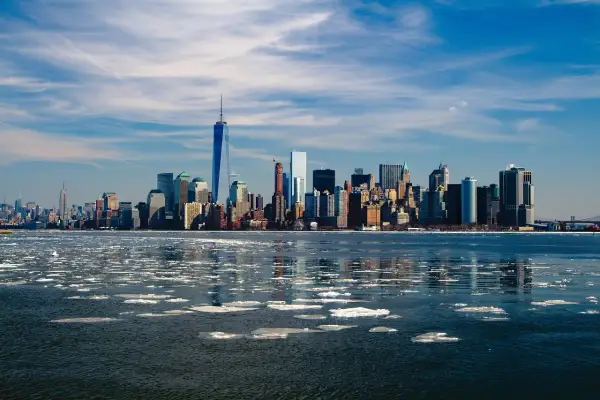Ile trwa lot do USA Chicago? Czas podróży z Warszawy i innych miast